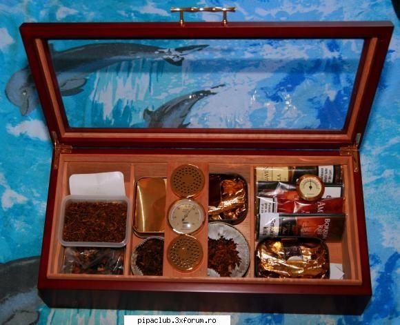 Humidor mare Lemn Cedru - Vand Humidor Lemn Cedru Fata de versiunea de - Vanzari pipe si accesorii