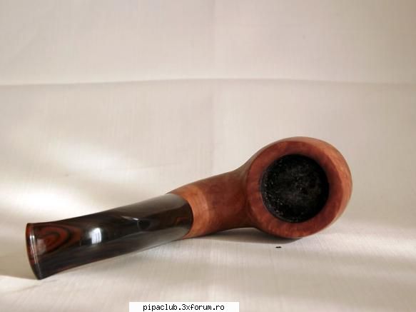 Pipe din cires - Pipa era cu tutun in ea, de fapt o fumam in timp - Pipe manufacturate de noi