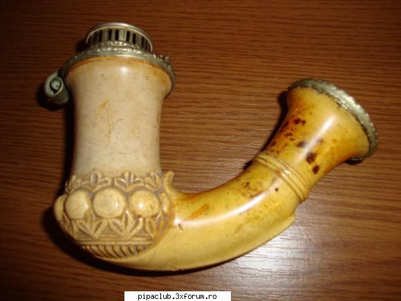 Vand pipa sculptata de fildes - Pipa Meershaum cu inscriptia "ADLER" deasupra - Vanzari pipe si accesorii