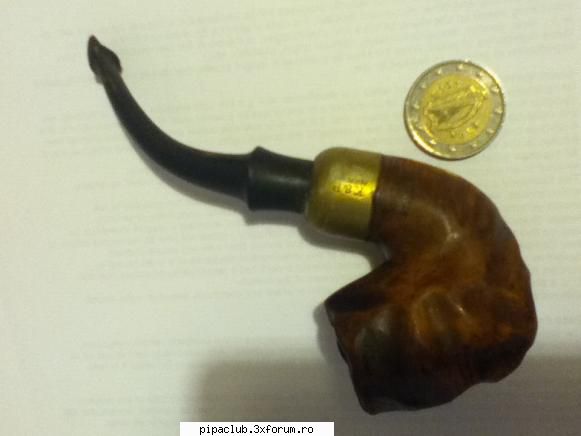 am azi 2 pipe, dintr un targ ce vrea a fi de antiques, dar gasesti cam de toate in el.
am dat 15